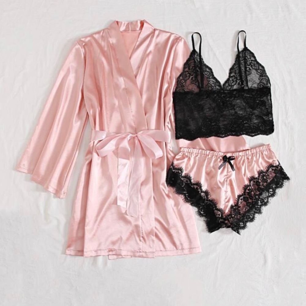 Clothes - Picture 4 of 15
